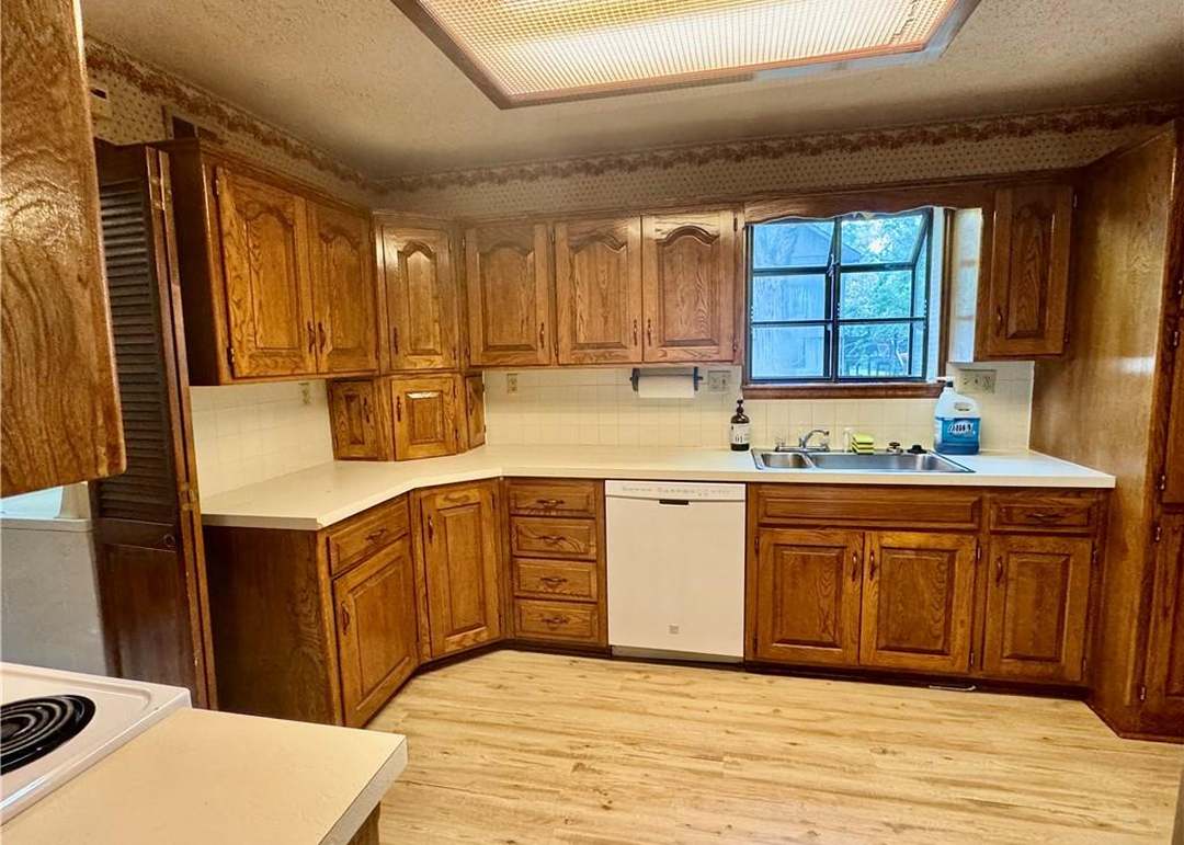 336 S 78th Street — photo 13