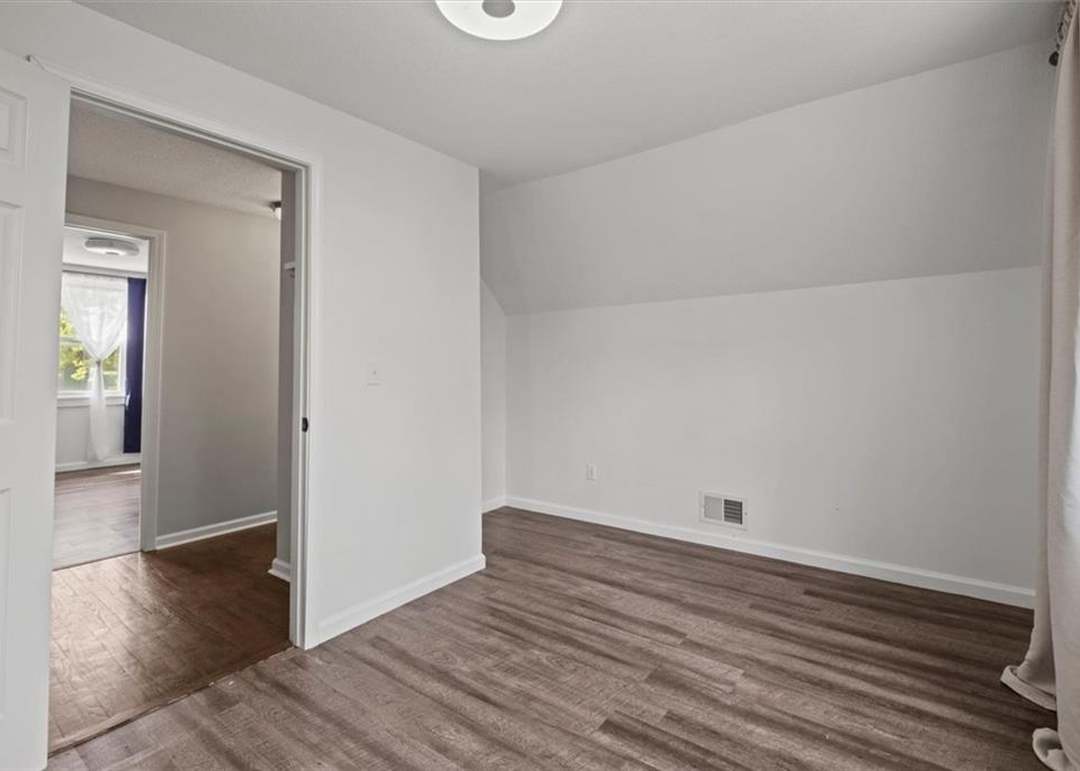 337 S 11th Street — photo 3