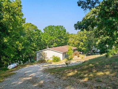 34 Whispering Oak Drive — photo 4