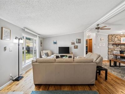 34 Whispering Oak Drive — photo 11