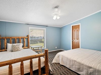 34 Whispering Oak Drive — photo 32