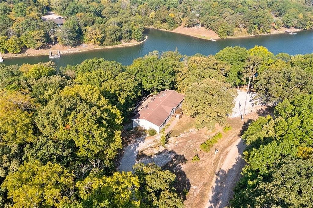 34 Whispering Oaks Drive — photo 5
