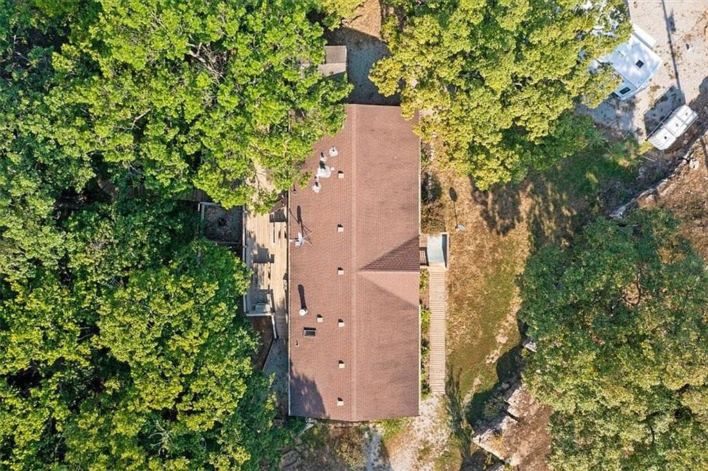 34 Whispering Oaks Drive — photo 9