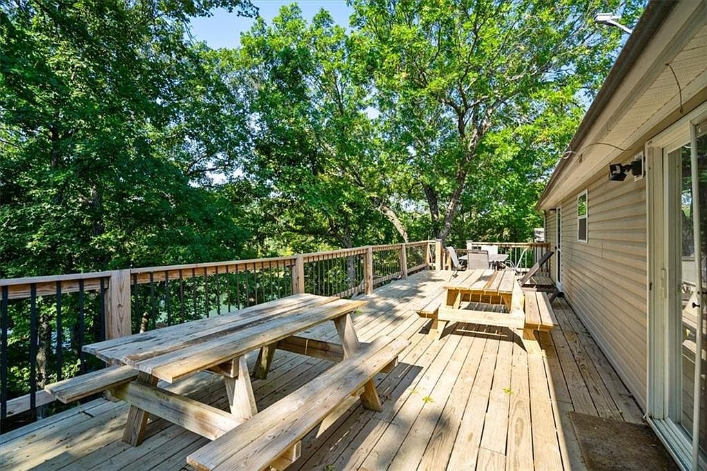 34 Whispering Oaks Drive — photo 36