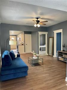 3427 Metropolitan Avenue — photo 6