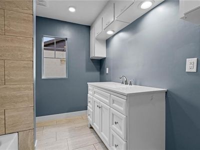 3427 Metropolitan Avenue — photo 15