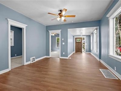 3427 Metropolitan Avenue — photo 21