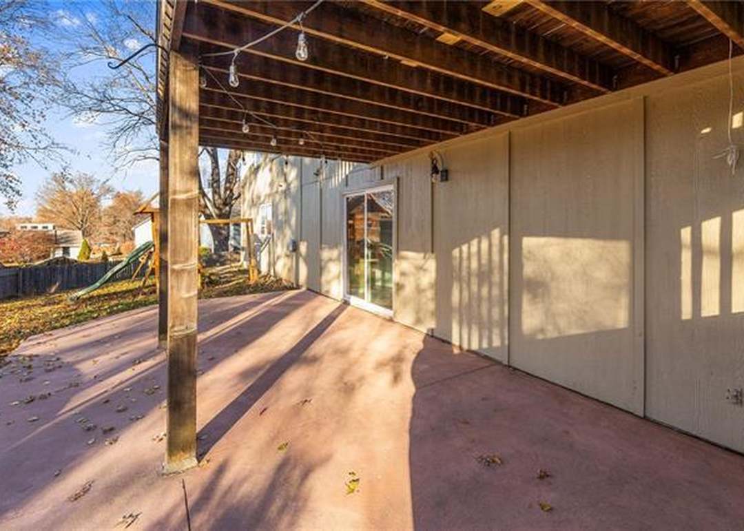3506 NW BLUE JACKET Drive — photo 3