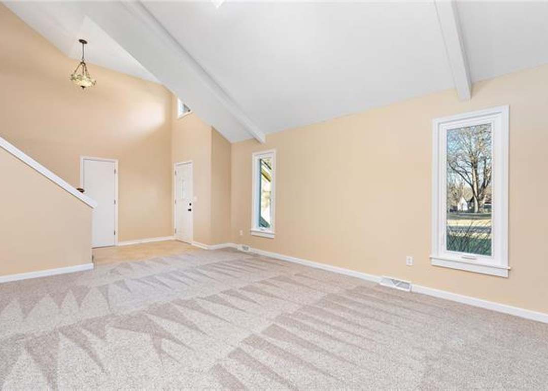 3506 NW BLUE JACKET Drive — photo 6