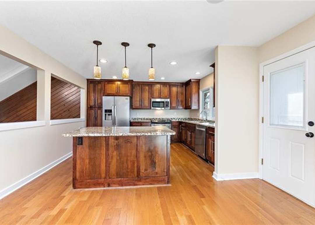3506 NW BLUE JACKET Drive — photo 16