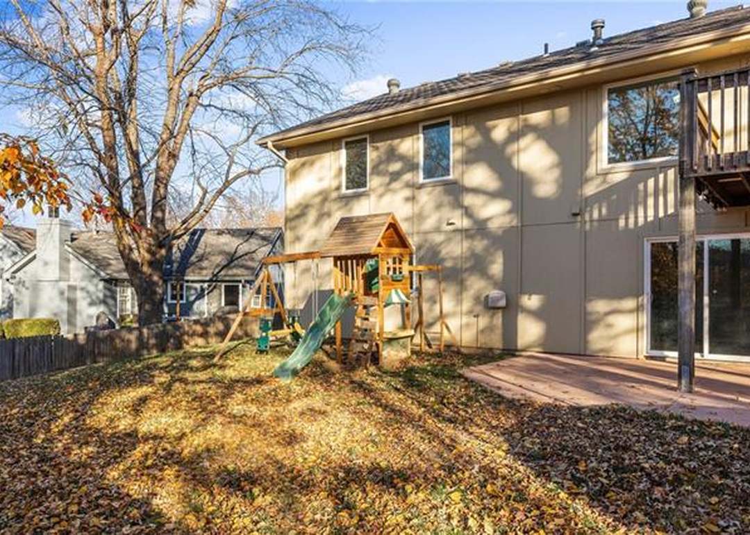 3506 NW BLUE JACKET Drive — photo 40