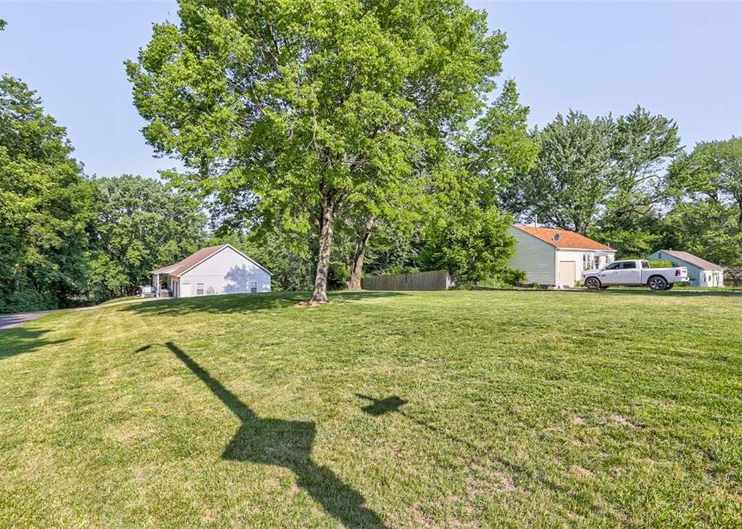 3600 N Flora Avenue — photo 49