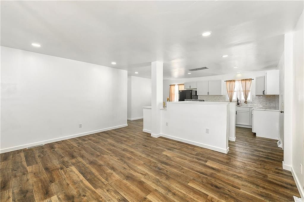 3612 S Park Avenue — photo 7