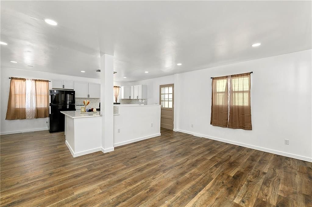 3612 S Park Avenue — photo 9