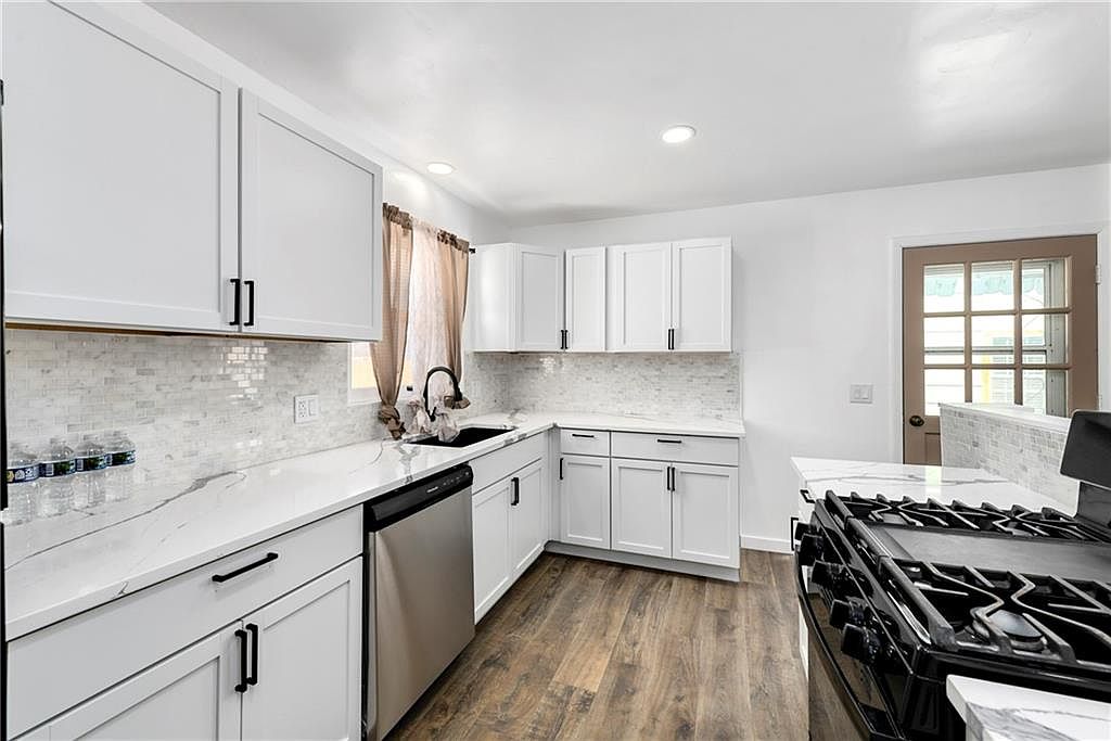 3612 S Park Avenue — photo 13