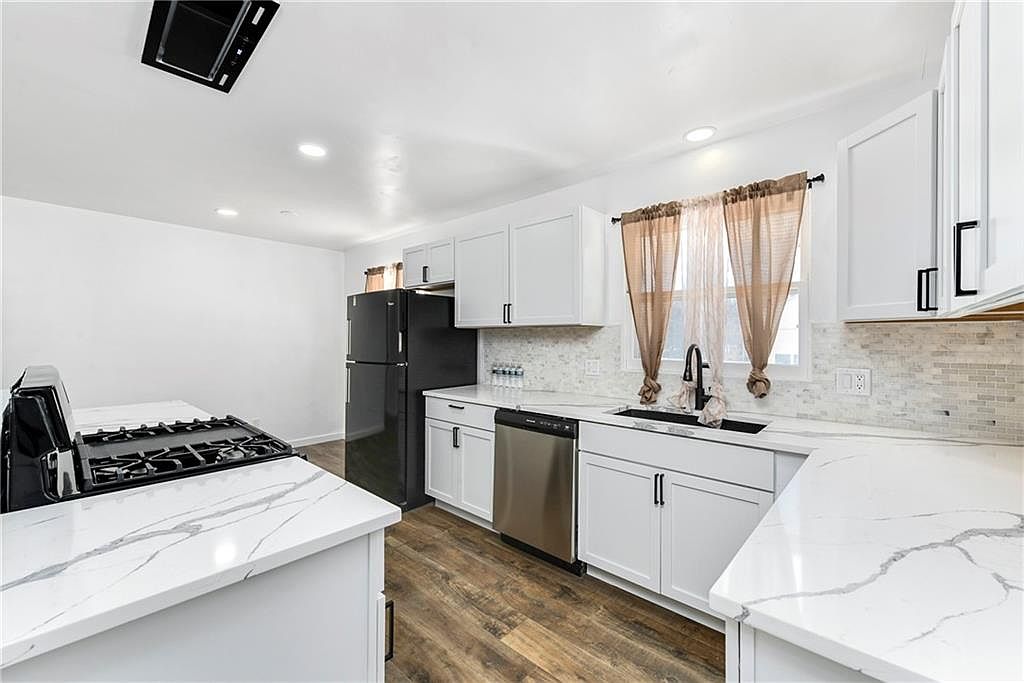 3612 S Park Avenue — photo 14
