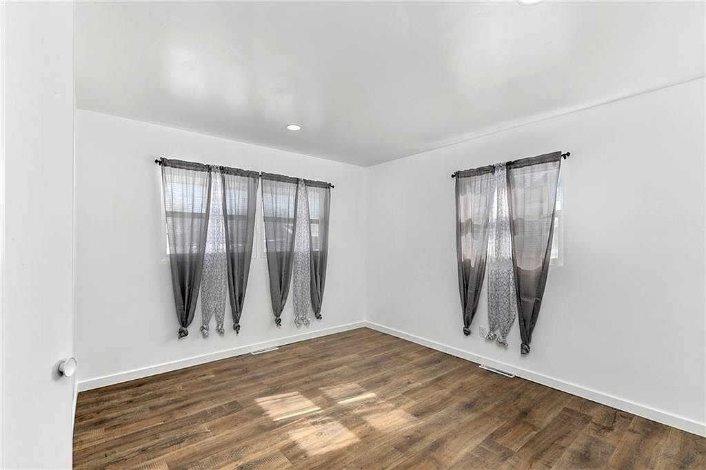3612 S Park Avenue — photo 22