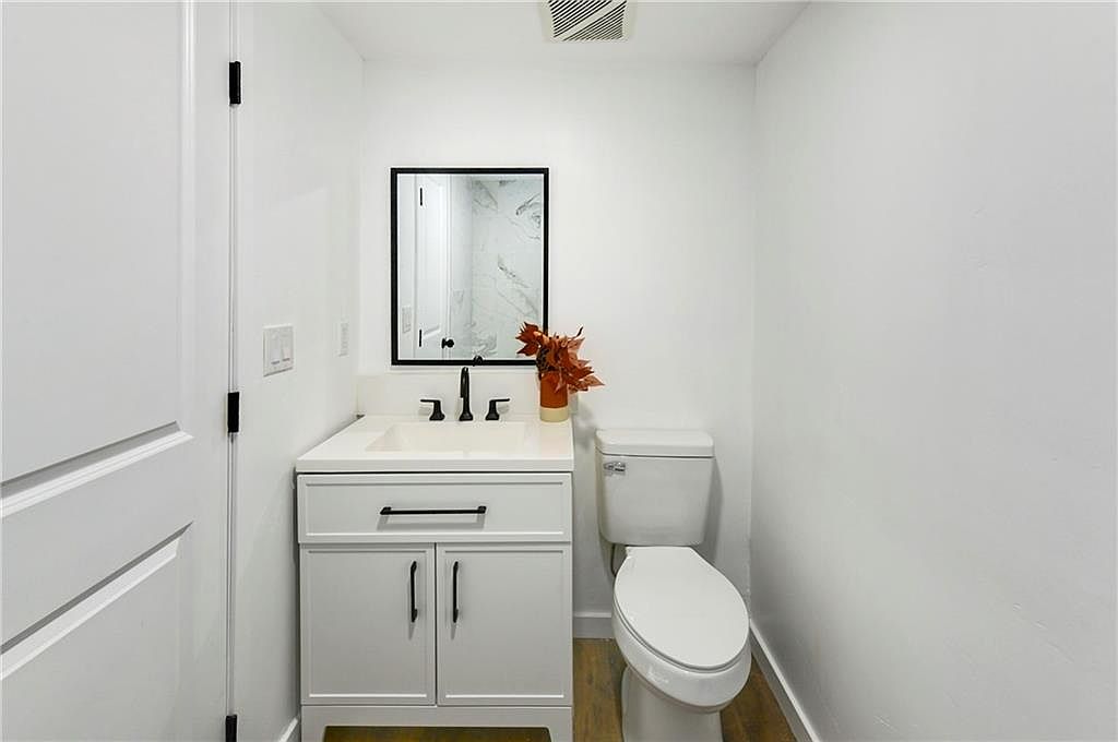 3612 S Park Avenue — photo 30
