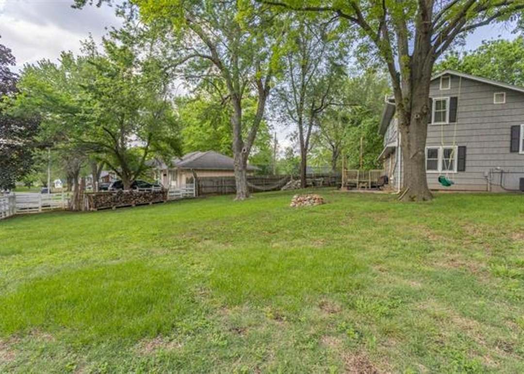 3700 E 113th Terrace — photo 40