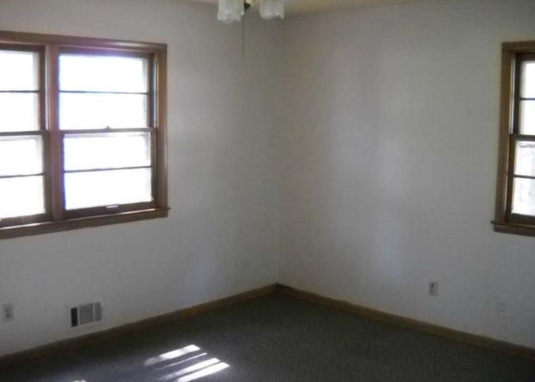 3719 Greenwich Lane — photo 10