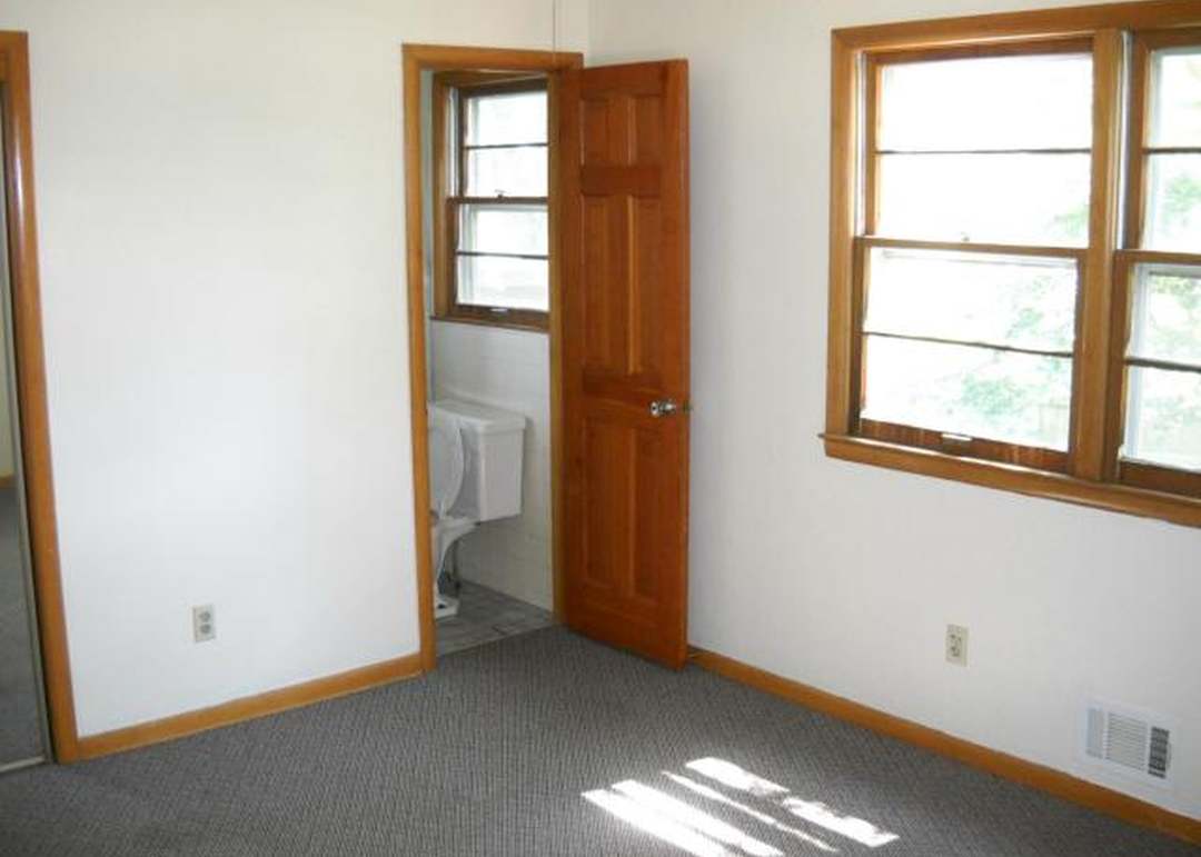 3719 Greenwich Lane — photo 11