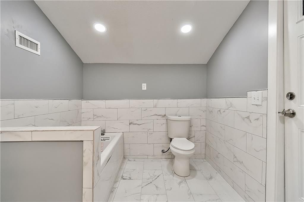 3722 INDIANA AVENUE — photo 21