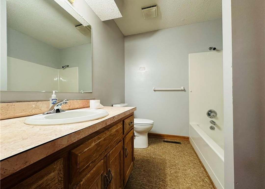 3805 Bernard Powell Drive — photo 7