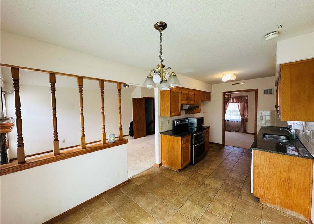 3805 Bernard Powell Drive — photo 11