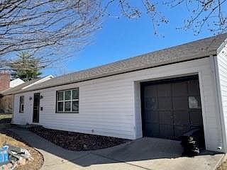 3807 Harvard Avenue — photo 2