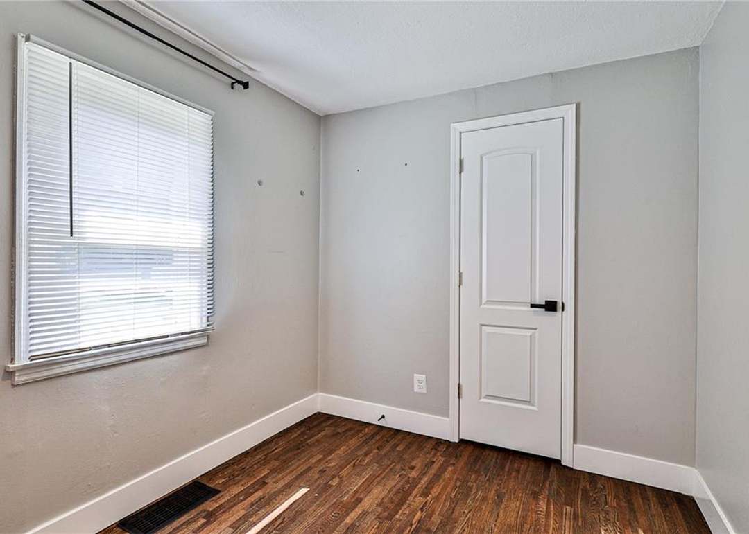3839 S Minnie Street — photo 5
