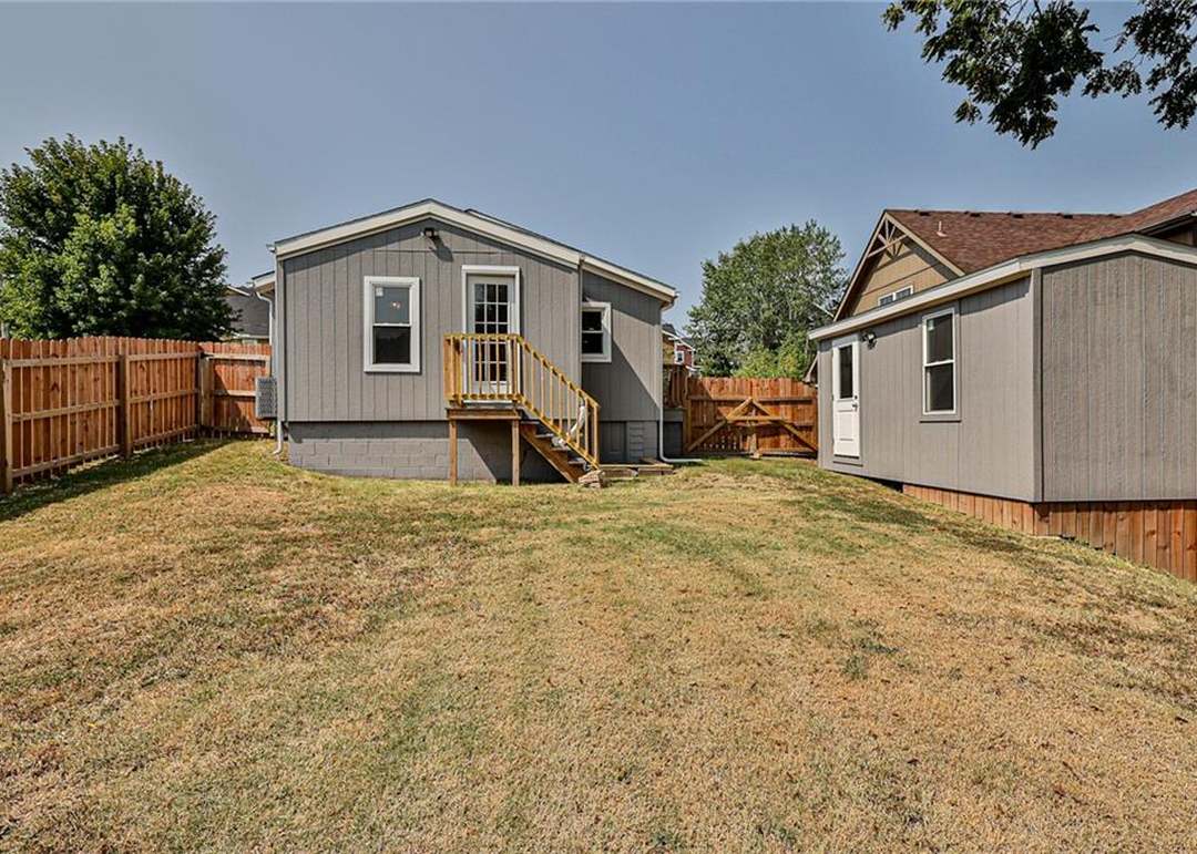 3839 S Minnie Street — photo 26