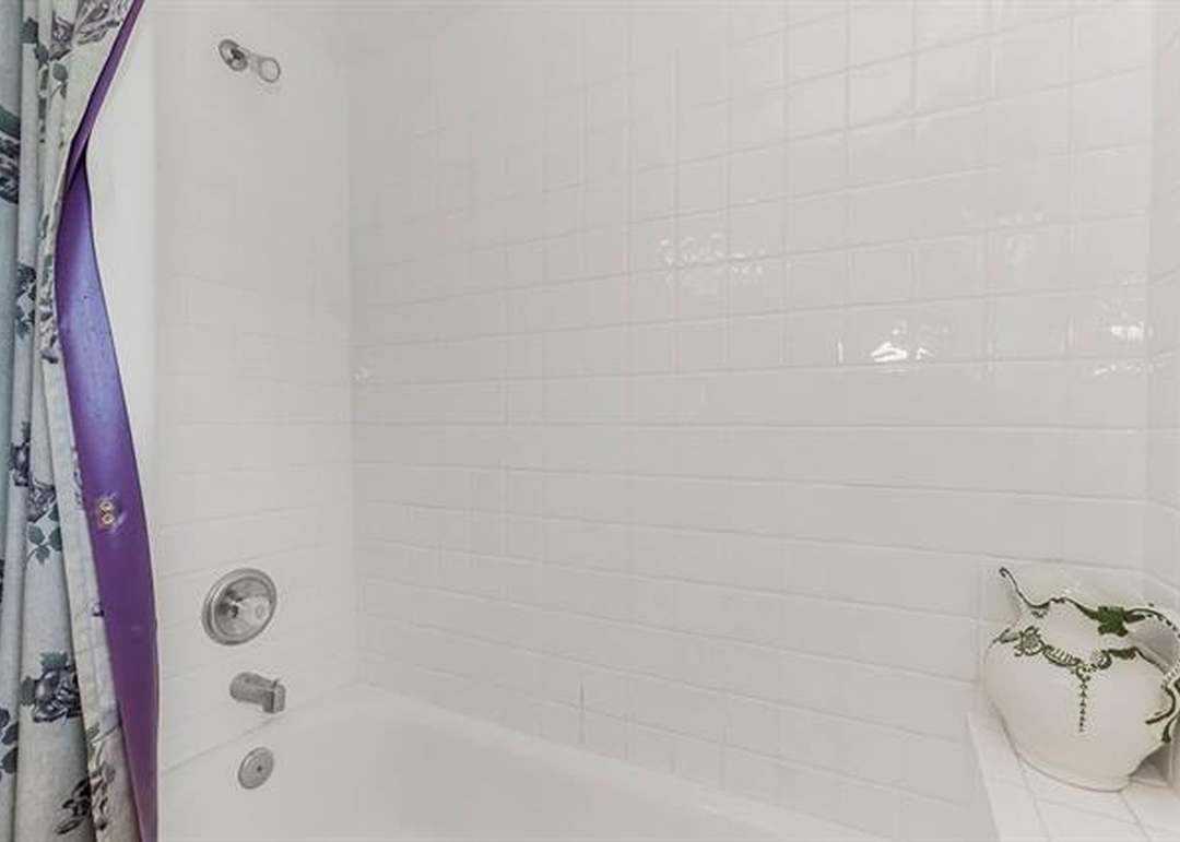 3852 N 112th Terrace — photo 17