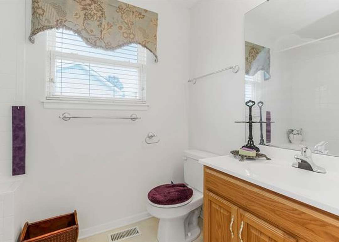 3852 N 112th Terrace — photo 23