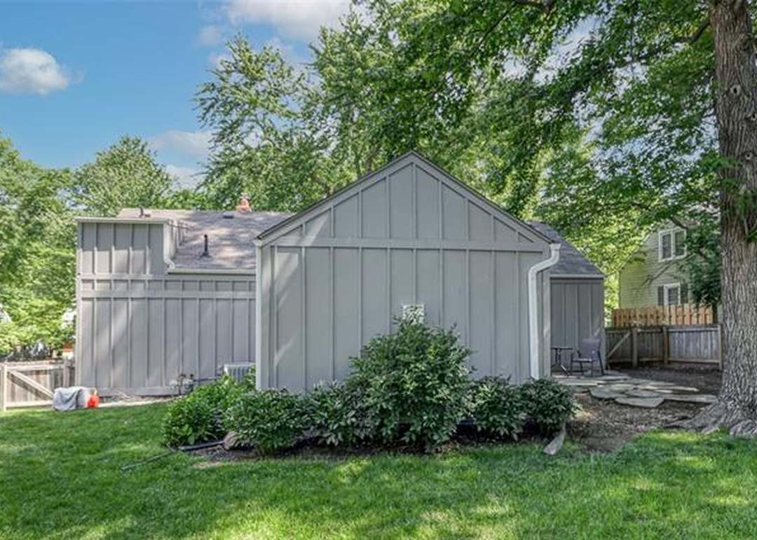 3911 W 74th Terrace — photo 33