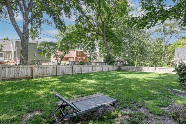 3911 W 74th Terrace — photo 34