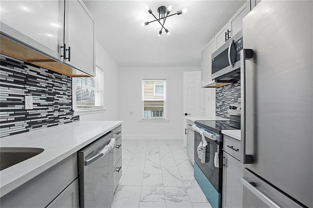 4043 Monroe Avenue — photo 8