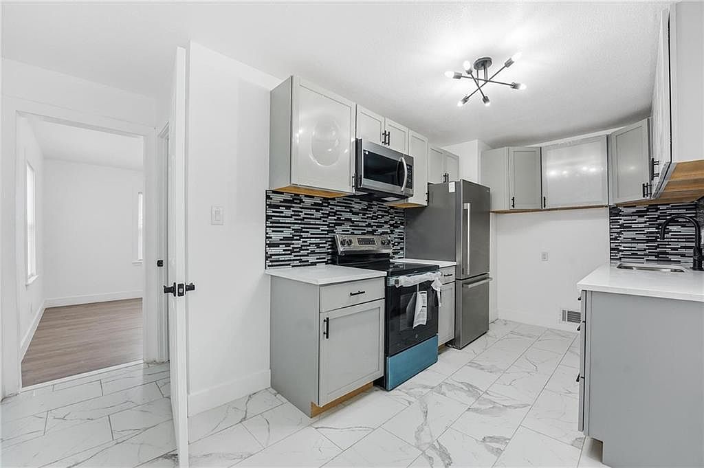 4043 Monroe Avenue — photo 10