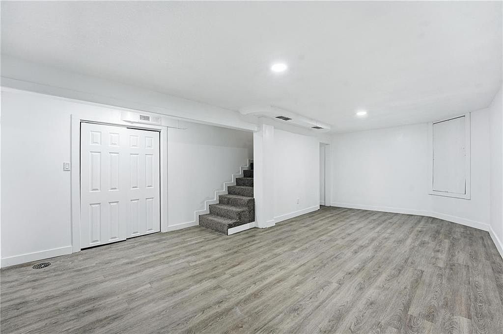 4043 Monroe Avenue — photo 18