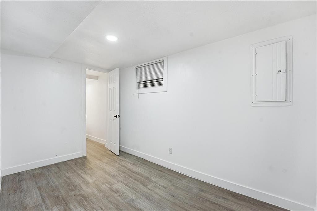 4043 Monroe Avenue — photo 20