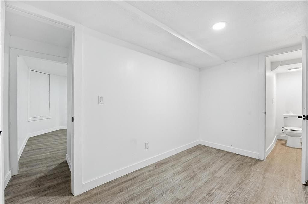 4043 Monroe Avenue — photo 21