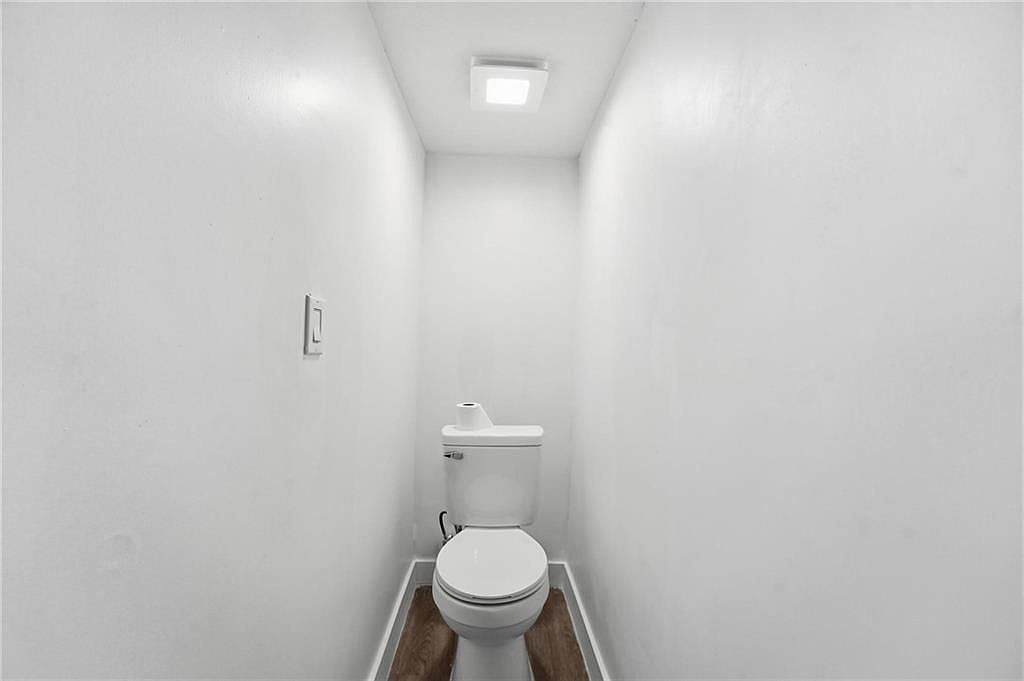 4043 Monroe Avenue — photo 22