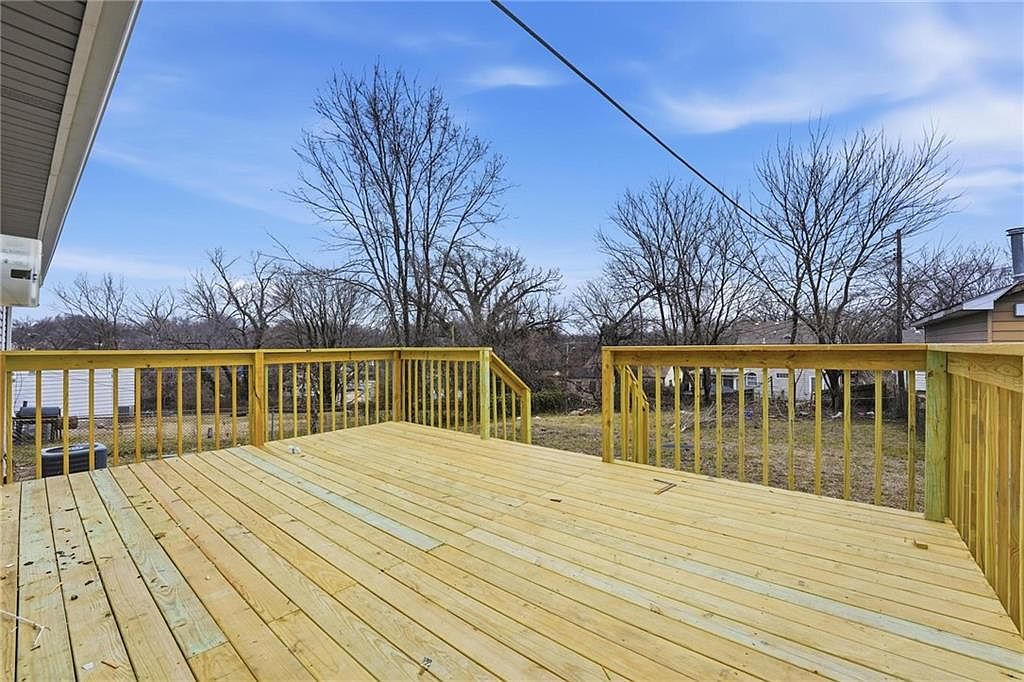 4043 Monroe Avenue — photo 23