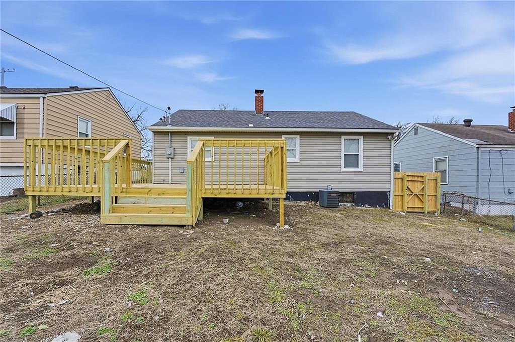 4043 Monroe Avenue — photo 27