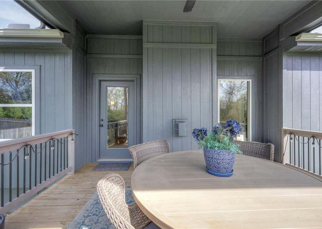 405 Lilly Lane — photo 3