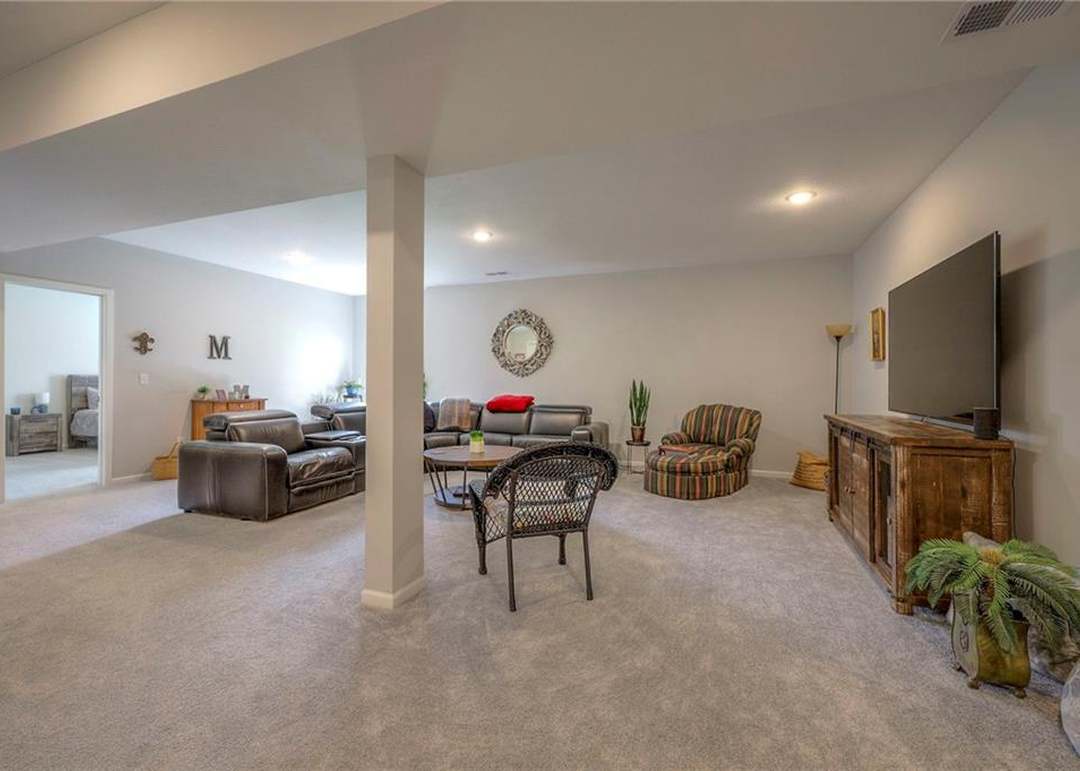 405 Lilly Lane — photo 33