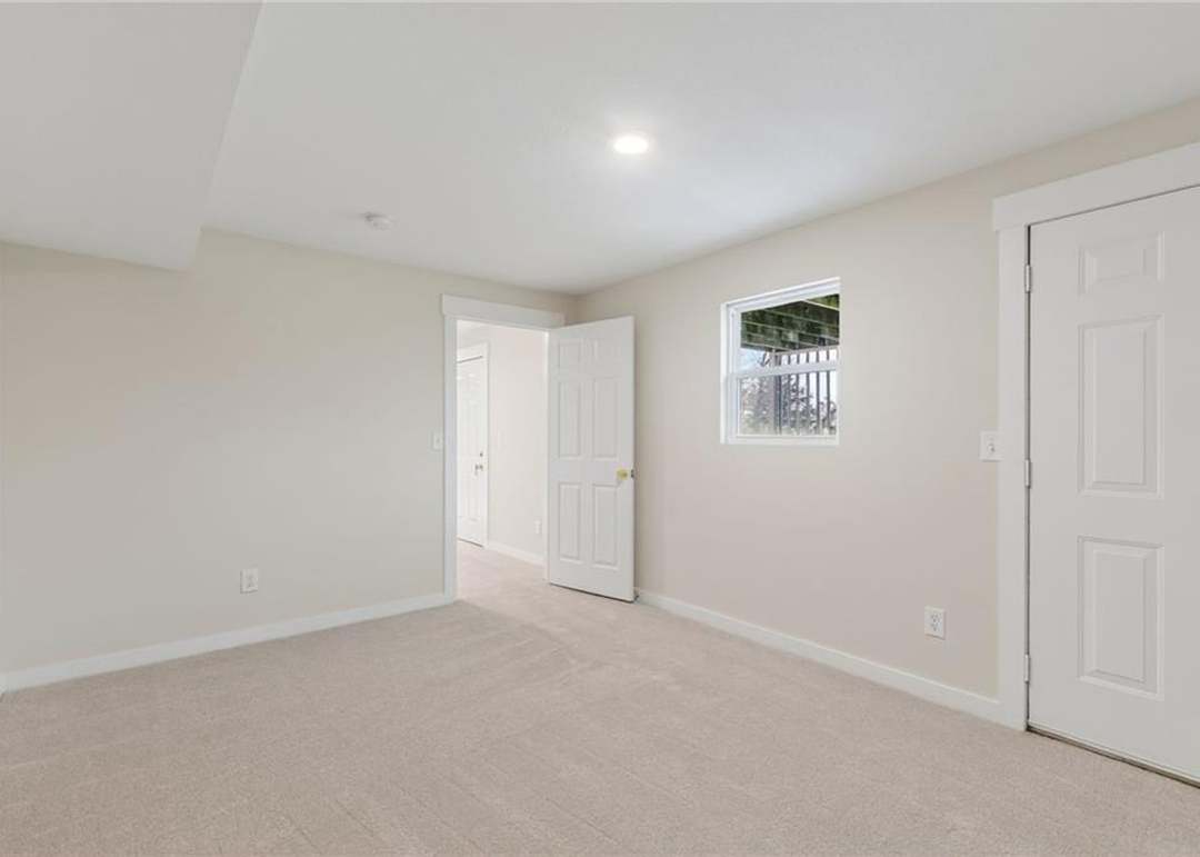 405 N Harrison Street — photo 28