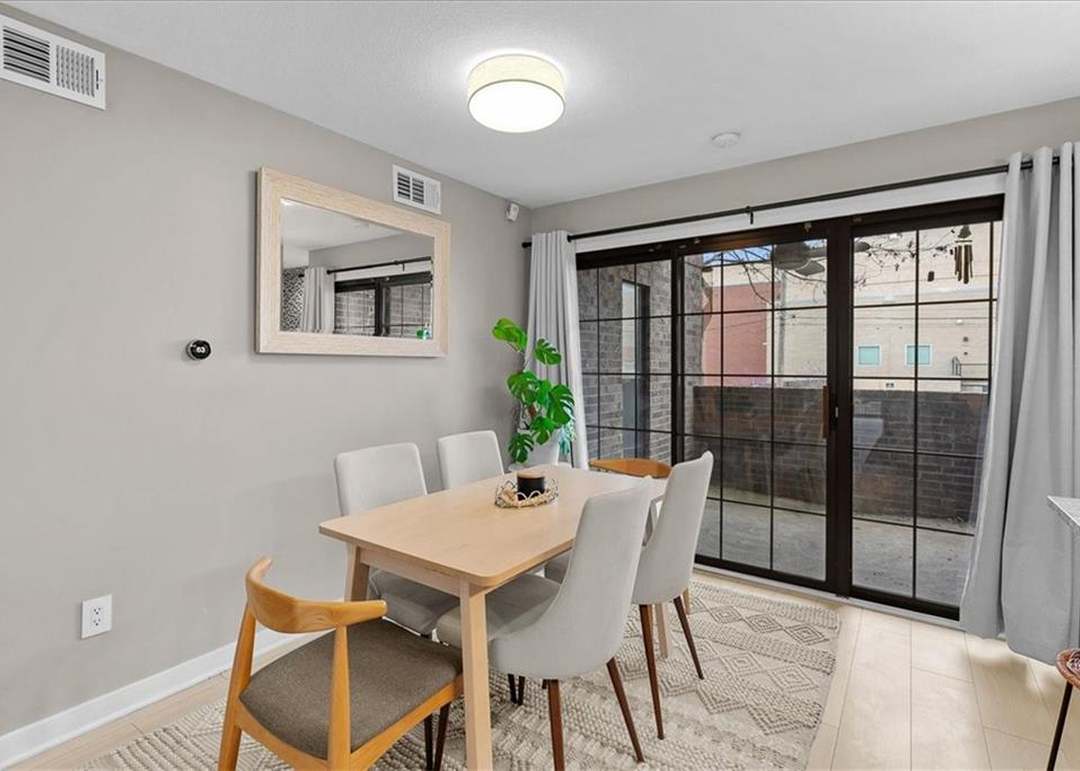 4057 Walnut Street — photo 8