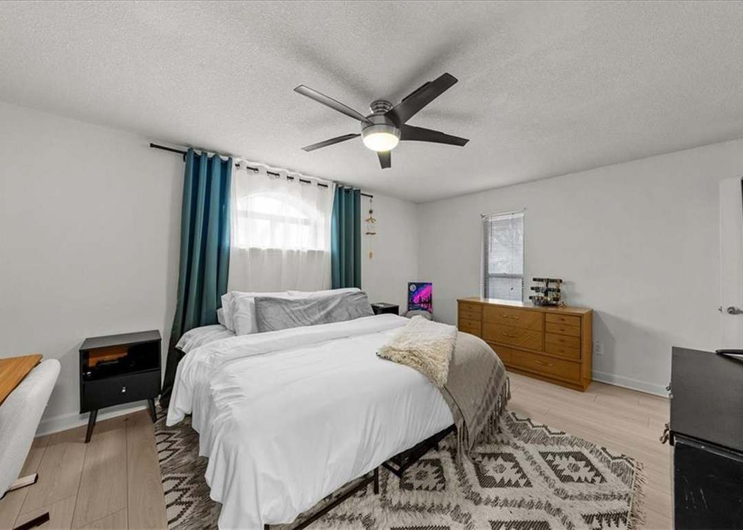 4057 Walnut Street — photo 17