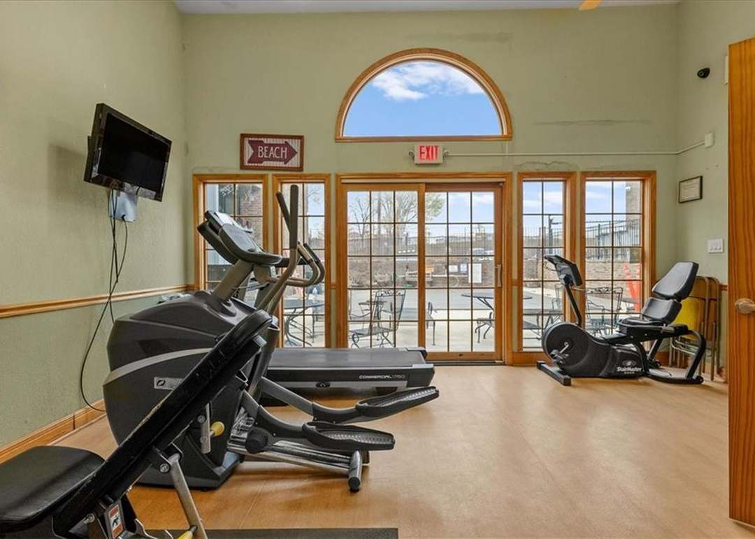 4057 Walnut Street — photo 24