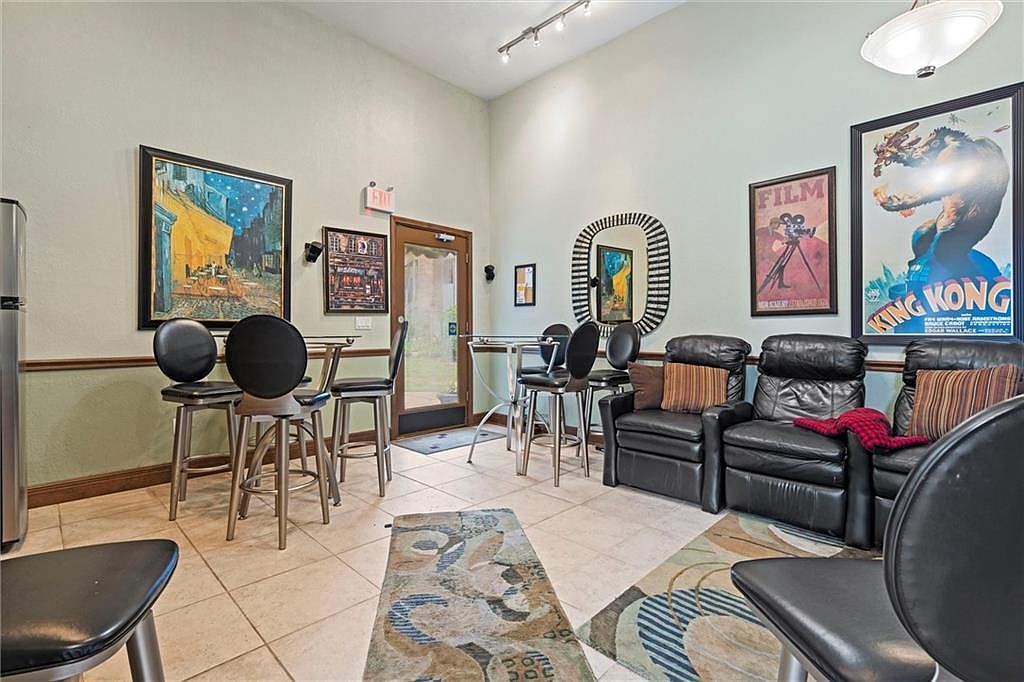 4057 Walnut Street — photo 27